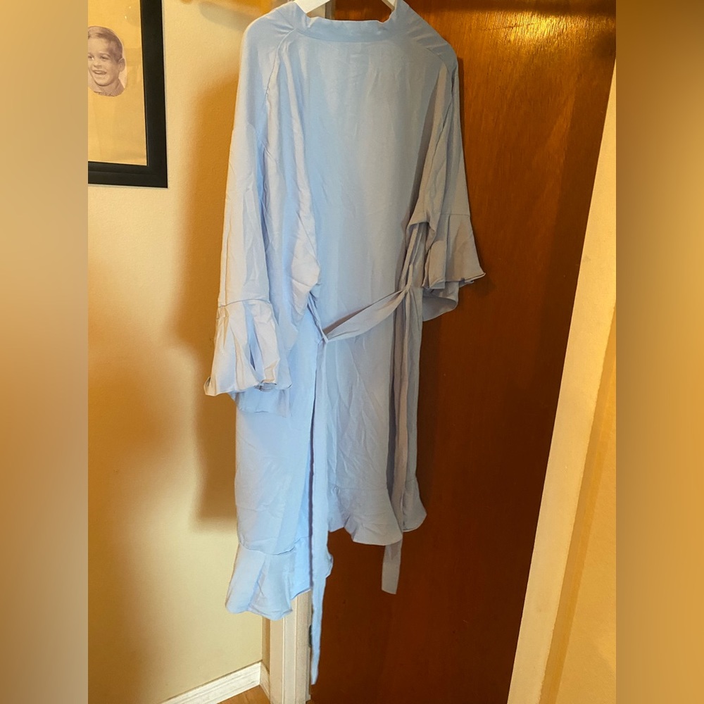 Light blue robe - Picture 3 of 4